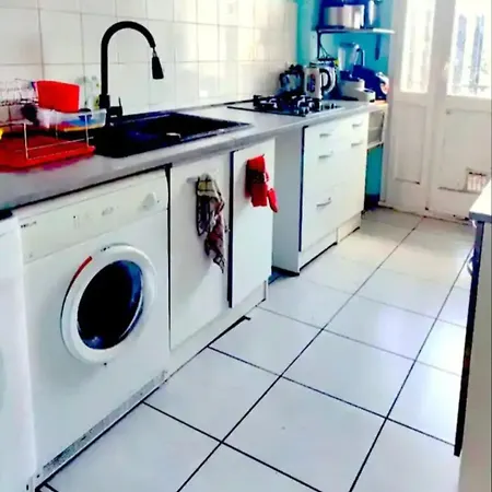 Chambre Privee Dans Logement Partage Англе