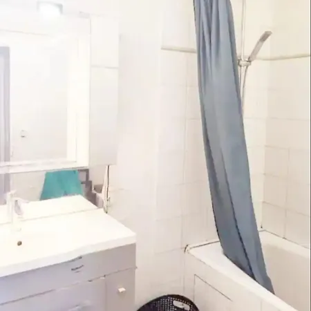 Проживание в семье Chambre Privee Dans Logement Partage Англе