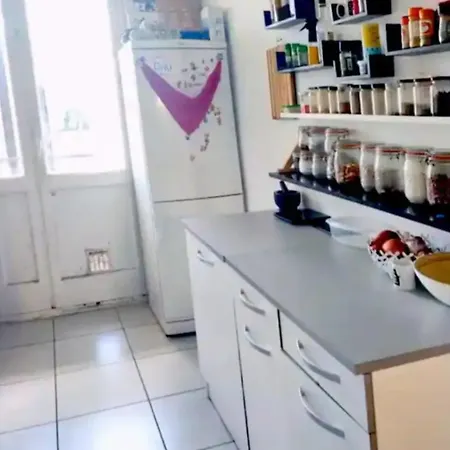 Chambre Privee Dans Logement Partage Проживание в семье Англе